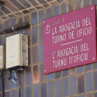 Imagen de archivo del cartel de la calle dedicada a los abogados del turno de oficio. FERNANDO OTERO