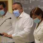 Javier Morán, Gerardo Álvarez Courel y Beatriz Anievas, en la comparecencia de ayer. L. DE LA MATA
