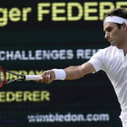 Roger Federer, en una jugada del partido ante Murray.
