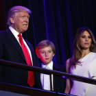 Donald Trump, su esposa Melania y su hijo Barron.