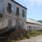 El antiguo economato del pozo es uno de los edificios que recuperará el proyecto.