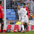 Cristiano Ronaldo sentencia con el cuarto gol del Real Madrid al Athletic Club. EMILIO NARANJO