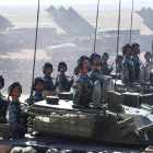Tanques chinos durante un desfile militar