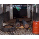 Imagen del interior del furgón en el que los detenidos transportaron el material robado.