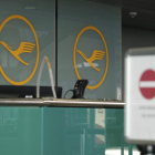 Mostrador de Lufthansa en el aeropuerto de Leipzig.
