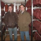 Indalecio Rodríguez (i), junto al gerente de la empresa vallisoletana Lofer, José María García