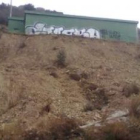 Las lluvias ocasionaron un desprendimiento de tierra sobre el Camino de Santiago en Molina.