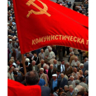 La hoz y martillo sigue siendo el símbolo soviético. KIM LUDBROOK