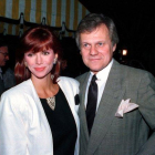 Ken Kercheval junto a Victoria Principal, que interpretaba a su hermana Pamela en Dallas.