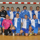 Formación del equipo del Fisioclínicas de la Liga Antibióticos.