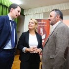 Francisco del Río, Lidia Valentín y el alcalde de Camponaraya, Eduardo Morán, durante la presentación de la deportista como madrina y embajadora del del FID León 2020. CÉSAR SÁNCHEZ