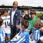 El madrileño acompañó a algunos de los futuros alumnos del campus de la Deportiva.