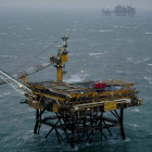 Plataformas petrolíferas en el Mar de Irlanda. EFE