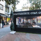 El Restaurante Casa Olego se encuentra en la plaza Fernando Miranda número 10 de Ponferrada. Las reservas pueden hacerse al número de teléfono 987 175 047 o al móvil 678 770 635.