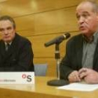 Joaquín Alonso y Alfonso García ayer durante la conferencia en el Club de Prensa de Diario de León