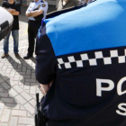 Un agente de la policía local de Sabadell.