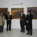 Cordero, Perandones, Valderas y Aguirre ante los cuadros de Vela