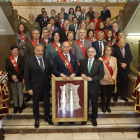 Autoridades asistentes a la entrega de la Medalla de Oro a la Asociación Contra el Cáncer. FERNANDO OTERO