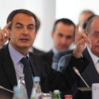 Zapatero y el Rey Juan Carlos, durante la reunión de la XIX Cumbre Iberoamericana.