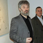 Jesús Palmero y Manuel Olveira en la exposición del CLA. CUEVAS