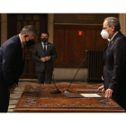 Torra  y el nuevo conseller de Interior, Miquel Sàmper  durante el acto de toma de posesión. EFE