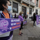 Protestas de organizaciones feministas en contra de los puteros. DL