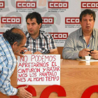 Un cartel colocado por los representantes sindicales.