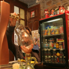 Imagen de archivo de un bar del casco antiguo de Ponferrada. ANA F. BARREDO