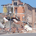 Un edificio derrumbado en Cavezzo.