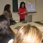 Teresa Gutiérrez presenta el proyecto de la escuela de Tarrasa.