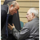 Guindos conversa con el ministro alemán Schäuble.