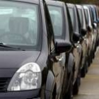 Coches del fabricante francés Renault en una fábrica de Valladolid