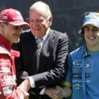 El Rey junto a Fernando Alonso y Schumacher