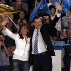 Rajoy, junto a  Alicia Sánchez-Camacho, en el mitin de campaña electoral celebrado en L’Hospitalet de Llobregat.