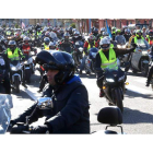 Desfile de motos por la calles de Valladolid.