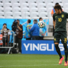 Neymar, durante el entrenamiento de ayer con Brasil.