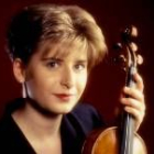 La violinista Katrin Scholz, que actuará esta noche de solista junto a la Filarmónica de Frankfurt