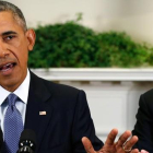 Obama habla junto al vicepresidente Joe Biden, en la Casa Blanca, este jueves.
