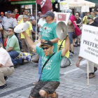 Una de las manifestaciones de los afectados por las preferentes bancarias en León.