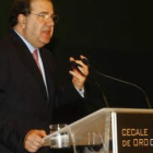 El presidente de la Junta de Castilla y León, Juan Vicente Herrera, durante la entrega de los Cecale