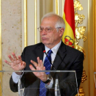 El ministro de Exteriores, Josep Borrell, en una rueda de prensa en Lisboa.