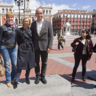 Rosa Díez, ayer, en Valladolid, con los candidatos de UPyD a la Junta y al Ayuntamiento.