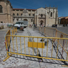 Imagen de los trabajos de soterramiento que se están desarrollando en la explanada de San Isidoro.