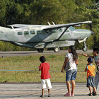 Una avioneta similar a la accidentada aterriza en el aeropuerto de Manaus.
