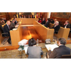 La Diputación sacó adelante su presupuesto para el ejercicio 2017 con el apoyo de cuatro de los seis grupos políticos. RAMIRO