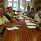 Los regantes leoneses se reunieron ayer por la mañana con los técnicos de la CHD en su sede de León