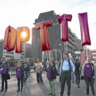 Manifestación contra los acuerdos comerciales internacionales y de inversión como el TTIP y el CETA, en Bruselas, el 20 de septiembre 2016.