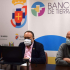 Beatriz Anievas, Gerardo Álvarez Courel y Pablo Linares, ayer en el Consejo. DL