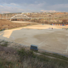 Estado actual en el que se encuentran los campos de fútbol Ramón Martínez.