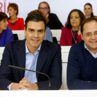 El secretario general del PSOE, Pedro Sánchez y el secretario de Organización, César Luena.